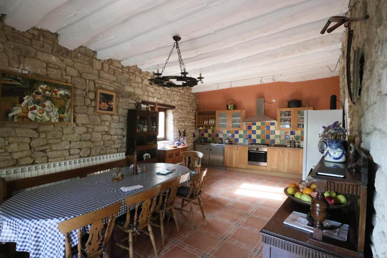 Bed and Breakfast Casa Amparo à San Martín de Unx Extérieur photo