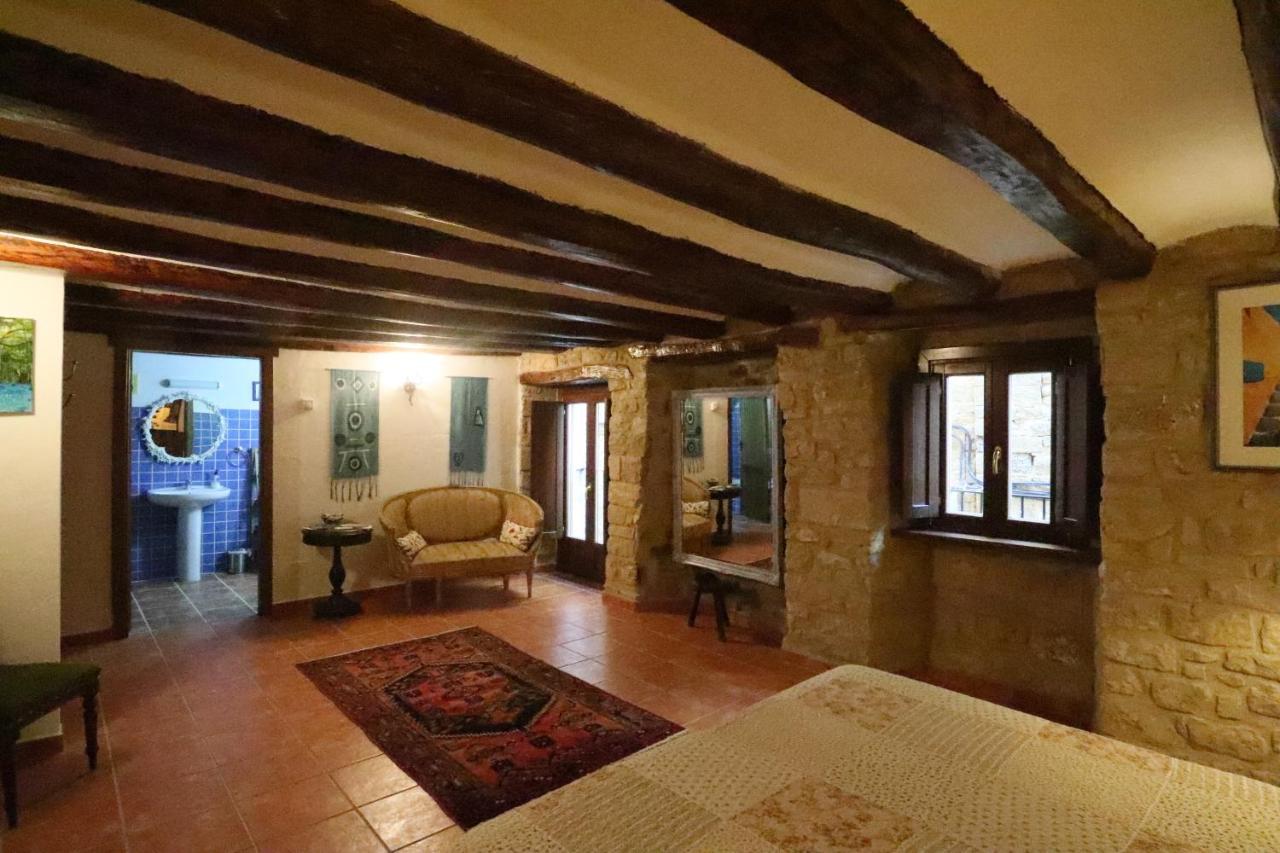 Bed and Breakfast Casa Amparo à San Martín de Unx Extérieur photo